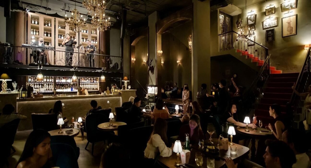 abandoned mansion: a gangster themed speakeasy in bangkok
