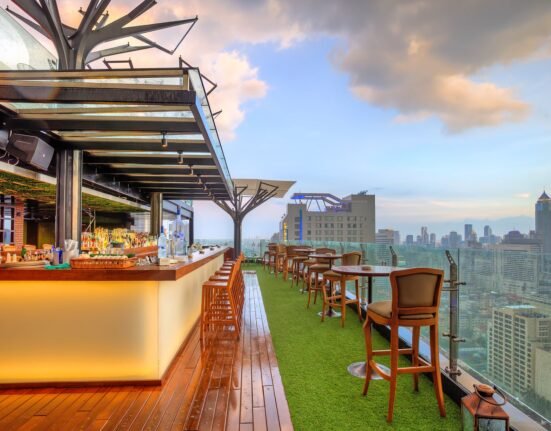 above eleven bar sukumvit 11 bangkok thailand bewertung