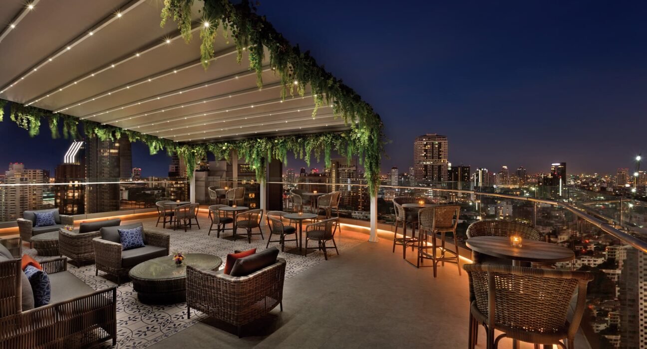 aire bar | hyatt place bangkok sukhumvit