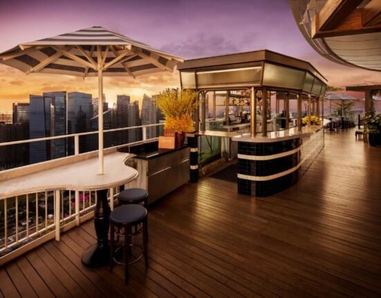 alfresco 64 rofftop bar review eine chivas bar bangkok thailand review