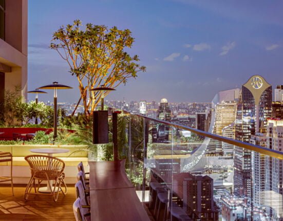 bar yard hotel rooftop sky bar in bangkok | kimpton maa lai bangkok