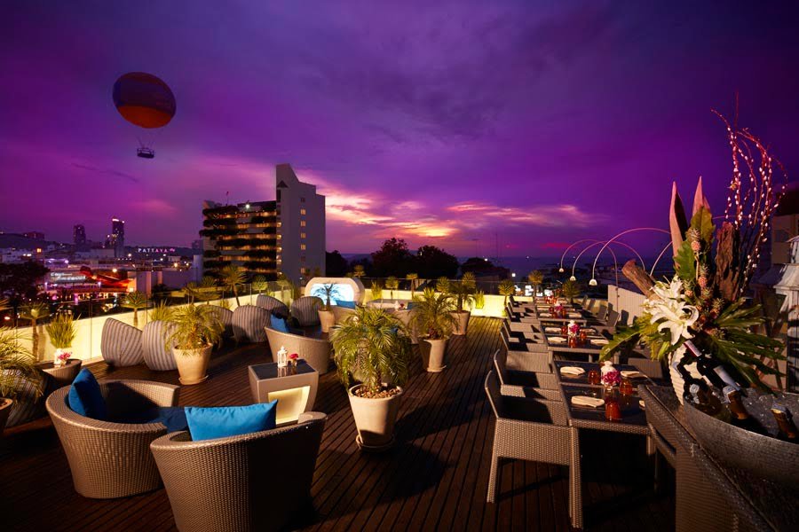 sunset lounge at hotel baraquda pattaya inspire pattaya e ...