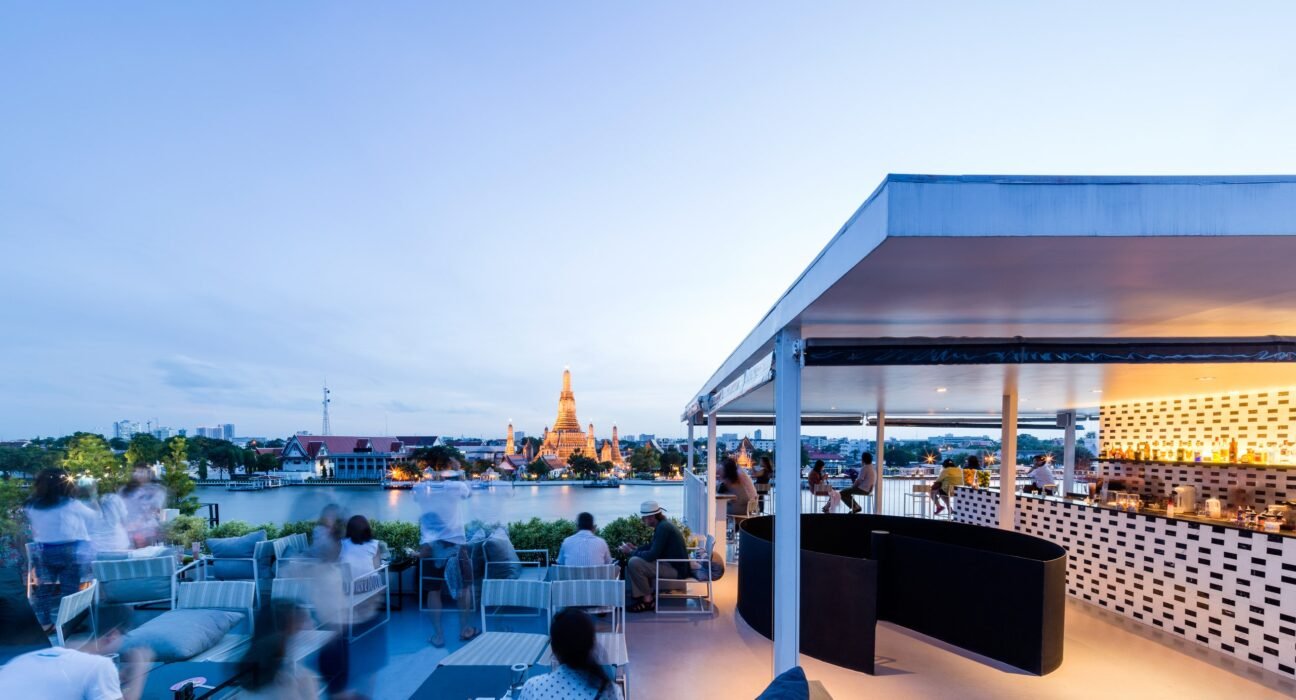 sala rattanakosin rooftop bar bangkok thailand bewertung