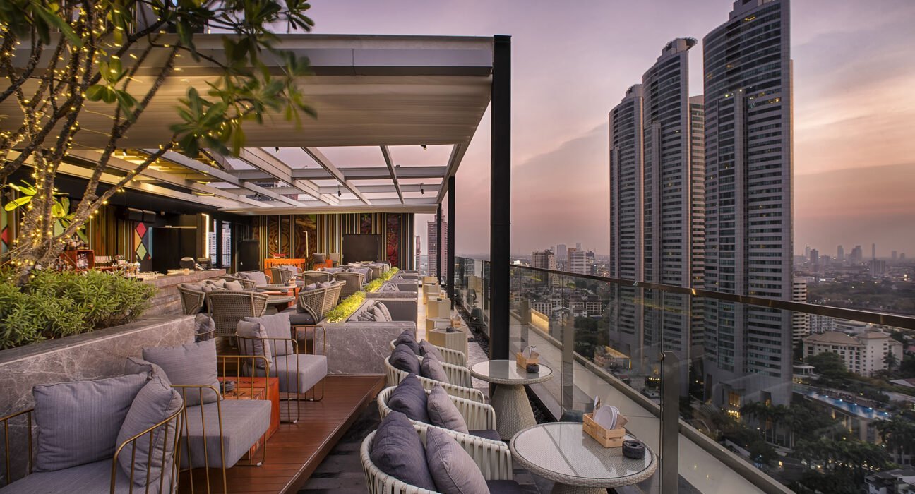 rooftop bar bangkok | bangkok novotel sky on 20