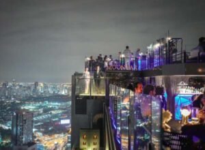 vertigo & moon bar at banyan tree rooftop bar in bangkok | the ...