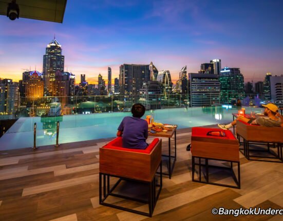 ▷ redsquare rooftop bar at the popular novotel sukhumvit phuket 101