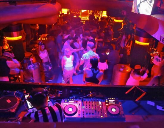 sugar club bangkok late night hip hop club on sukhumvit soi 11 ...