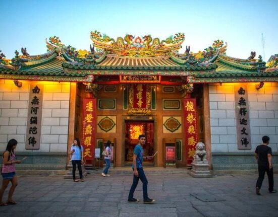 wat mangkon kamalawat (dragon lotus temple) trazy, your travel ...