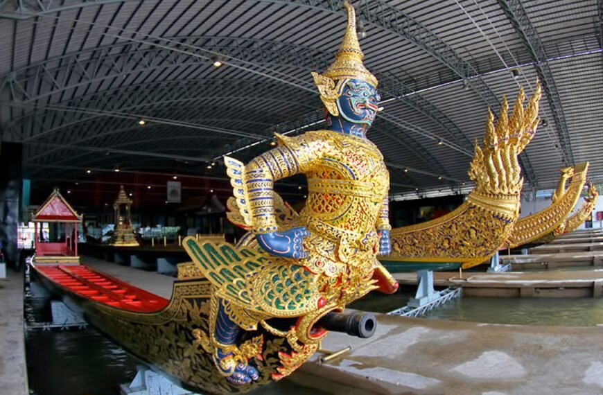 royal barges museum in bangkok museum and home of thailand's ...