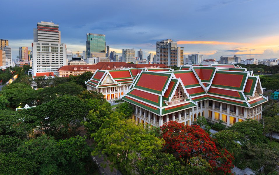 pathumwan, bangkok's most luxurious area, with plenty of shopping ...