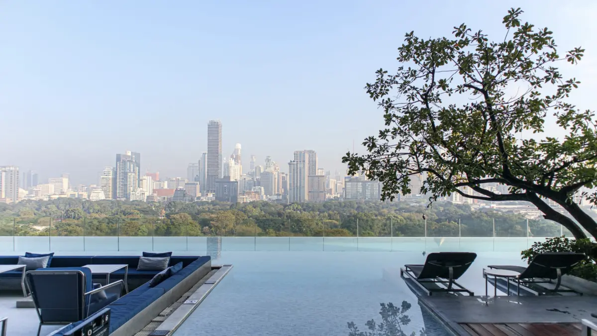 so sofitel bangkok infinity pool.webp.webp