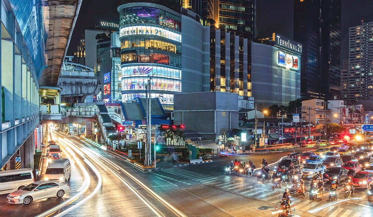 sukhumvit guide | top attractions & things to do in downtown bangkok