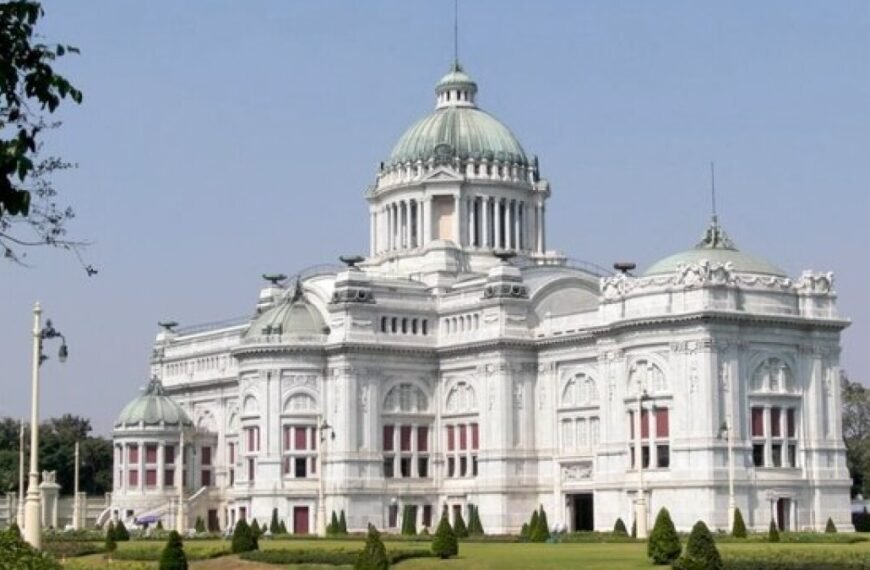 review of dusit palace | bangkok, thailand afar
