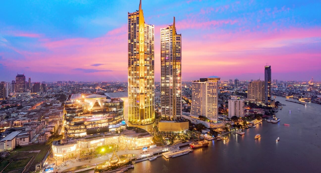 icon siam mall in bangkok shopping mall in bangkok riverside ...