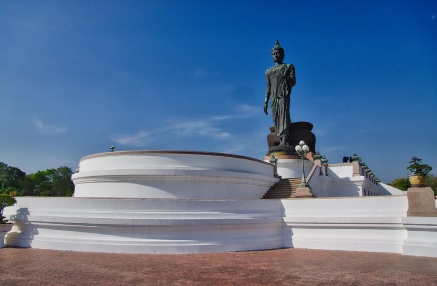Nakhon Pathom: 10 Aktivitäten & Sehenswürdigkeiten