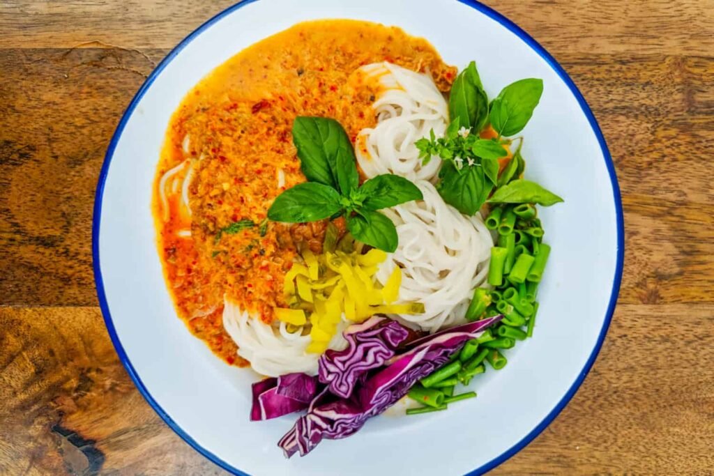 vegetarian kanom jeen nam ya