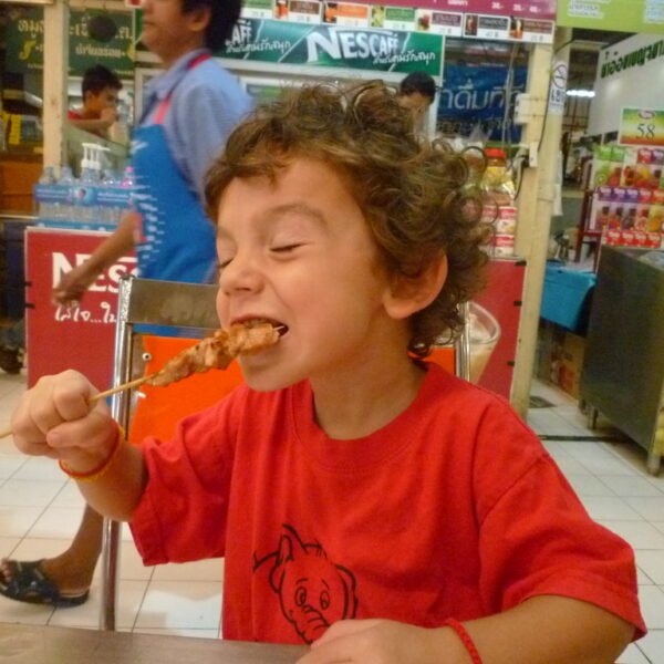 Thai Street Food: 10 der beliebtesten thailändischen Straßengerichte