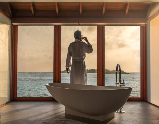 i woke up to create some content in a luxurious resort and thought ’ let’s take a selfie first’ and this happened.