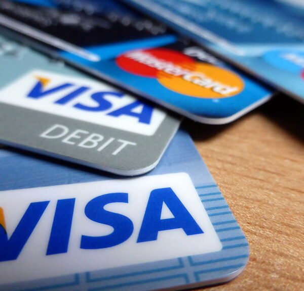 Die Vor- und Nachteile von VISA Kreditkarten im Überblick