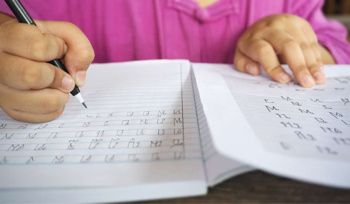 home | aua language center