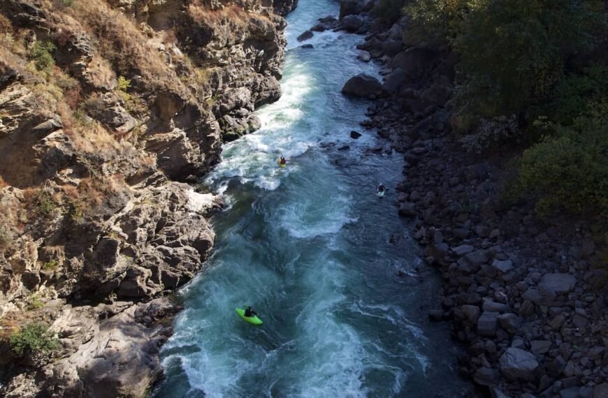 wang chhu rafting & kayaking | whitewater guidebook