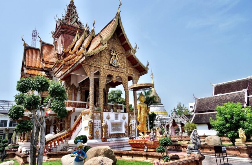 wat buppharam, the donald duck temple