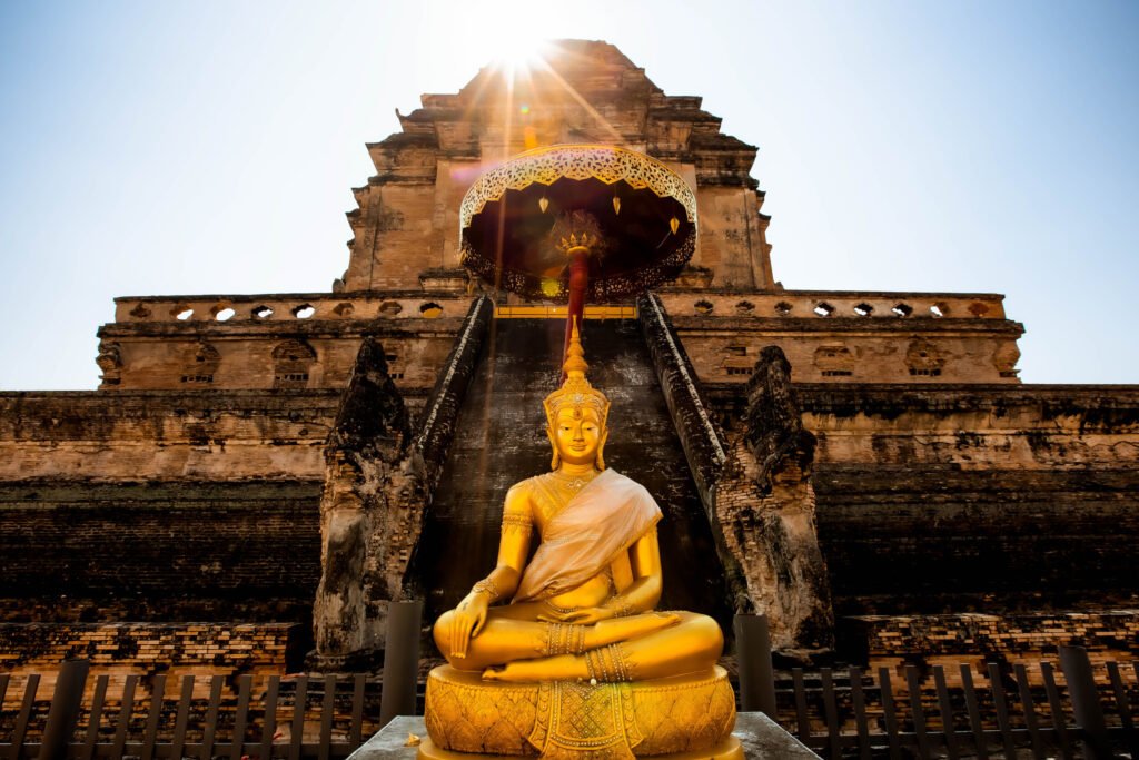 wat chedi luang (วัดเจดีย์หลวงวรวิหาร) — josh ellis photography