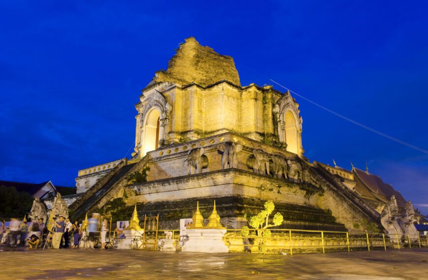 wat chedi luang wikipedia