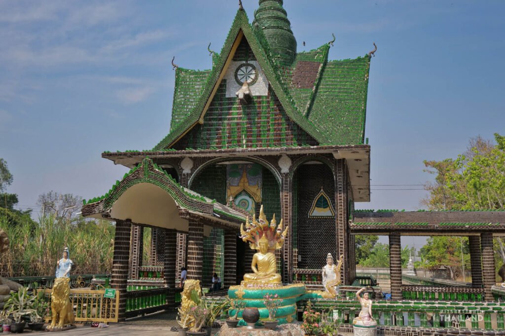 wat pa maha chedi kaew (wat lan khuad) a temple made out of ...