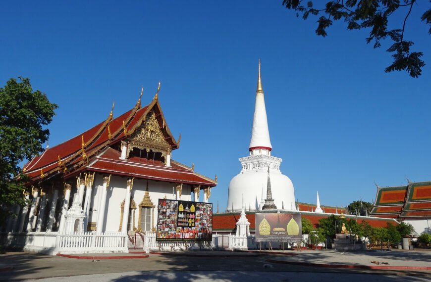 wat phra mahathat wikipedia