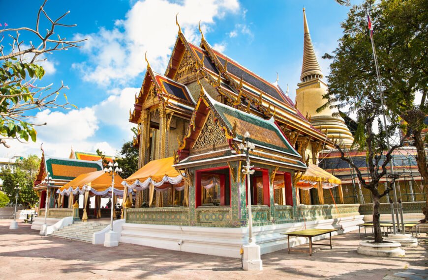 latest travel itineraries for wat ratchabophit sathitmahasimaram ...