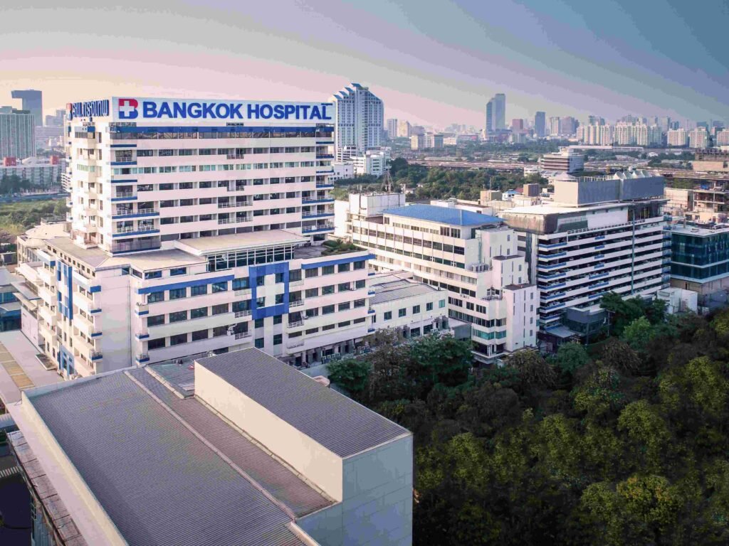 holiday inn express bangkok soi soonvijai bangkok, thailand