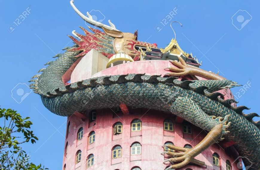 giant dragon temple at wat samphran, nakhon pathom, thailand stock ...
