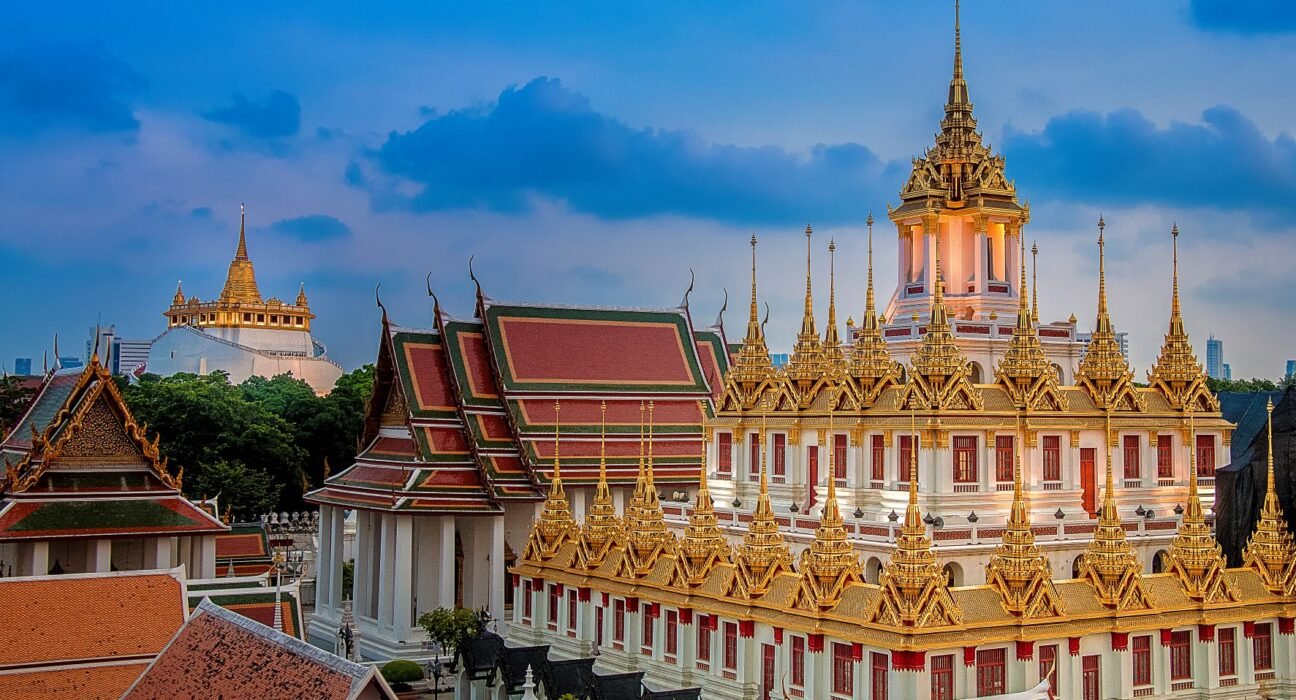 wat ratchanatdaram worawihan (loha prasat)