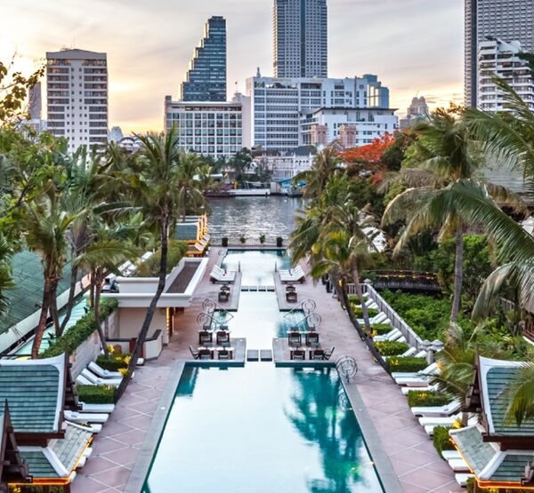 enjoy the peninsula spa pool | the peninsula bangkok