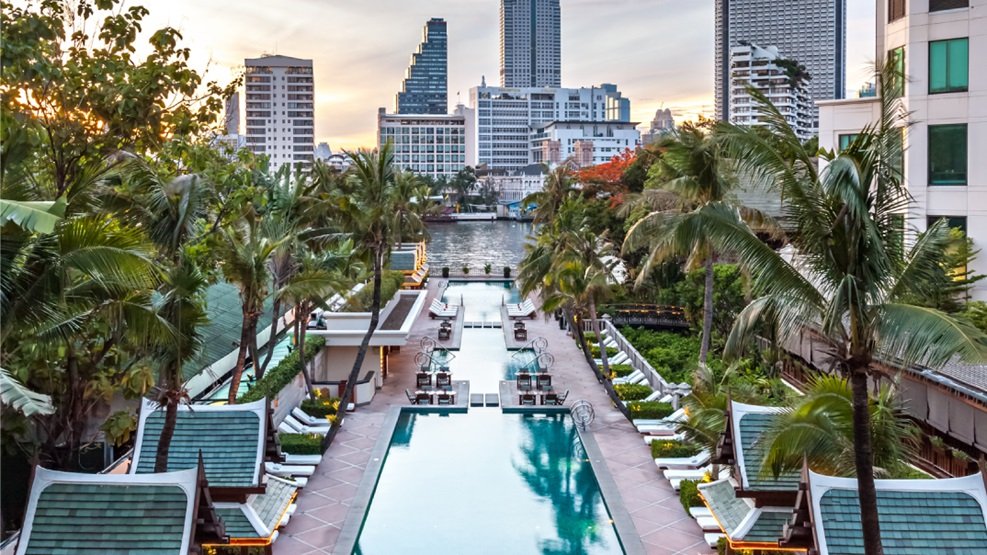 enjoy the peninsula spa pool | the peninsula bangkok