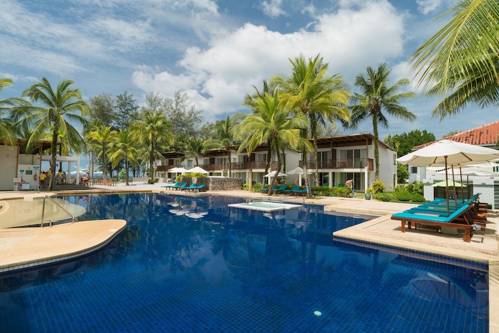 the briza beach resort khaolak in thai mueang | best rates & deals ...