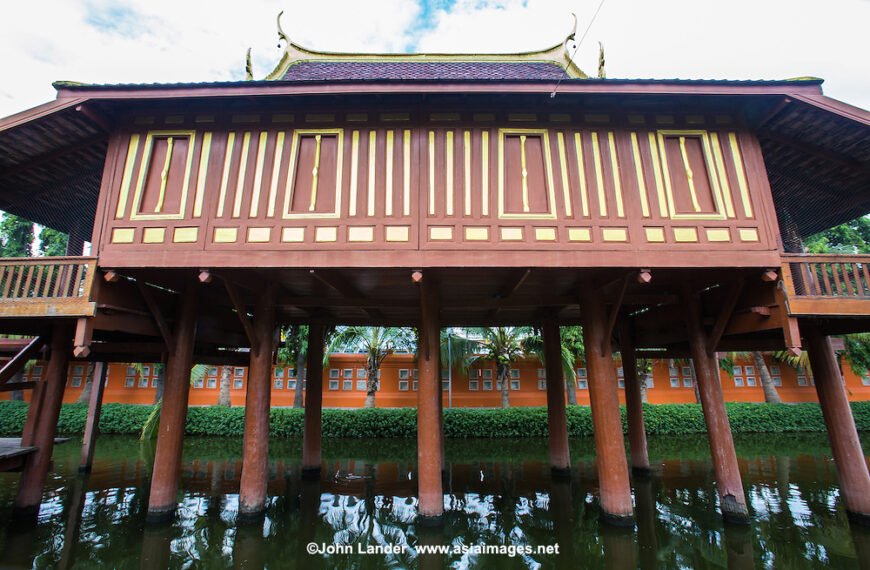 ho trai at wat ku yang | john lander photography