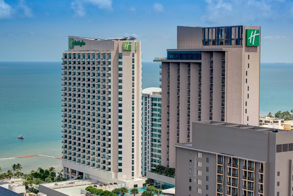 contact us | holiday inn pattaya