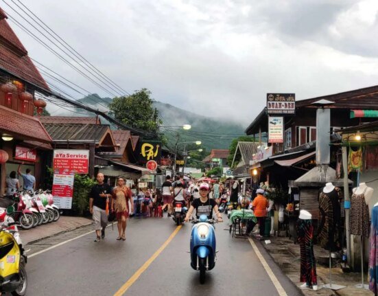 pai walking street & night market thailandmagazine