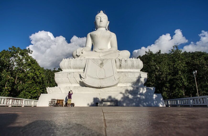 phra that mae yen is one of most attractions in pai