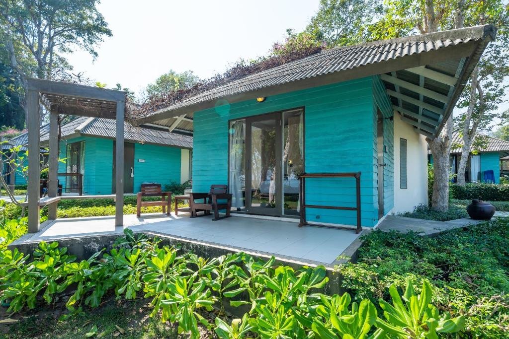 sai kaew beach resort, ko samed – updated 2024 prices