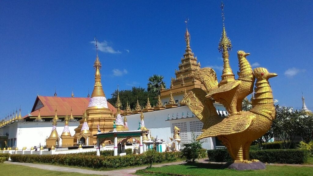 wat thai wattanaram, mae sot
