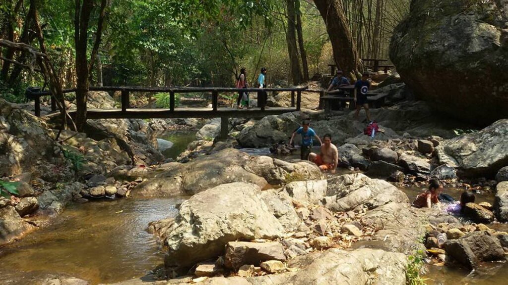 wiang kosai national park 'have a nice holiday with your gang