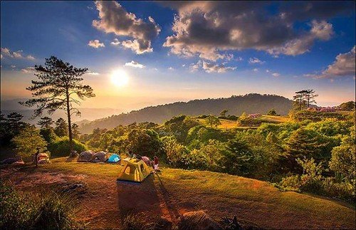 Entdecke die majestätische Schönheit des Huai Nam Dang Nationalparks