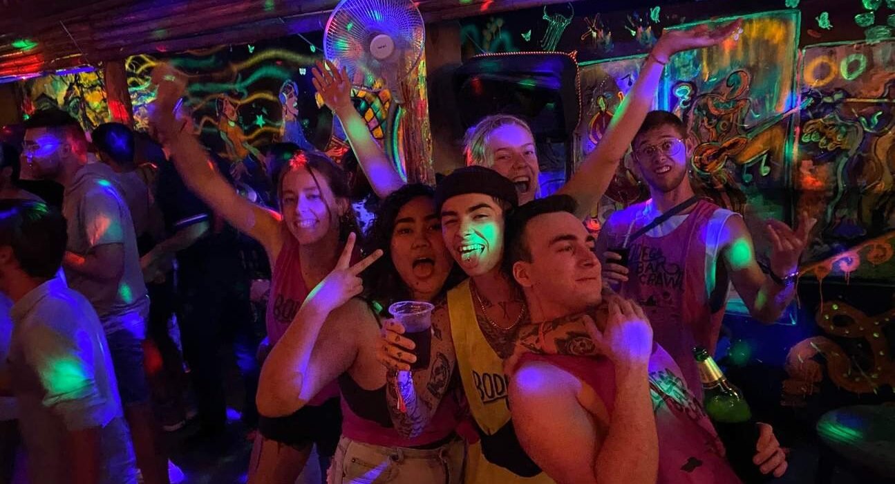 bodega pub crawl in pai klook