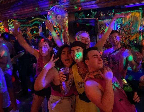 bodega pub crawl in pai klook