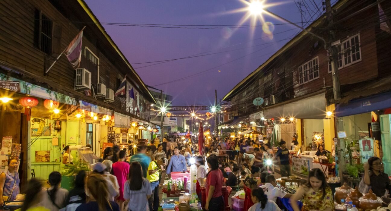 trok rong ya walking street