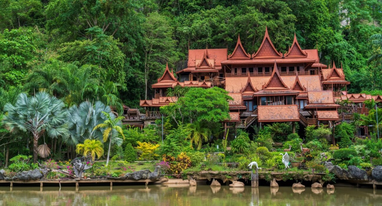 wat tham khao wong