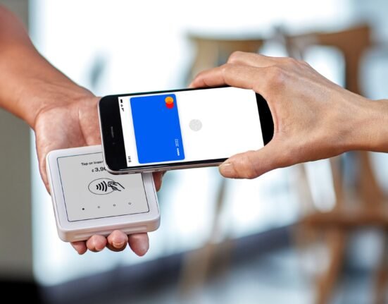 learn what is apple pay and how to use apple pay